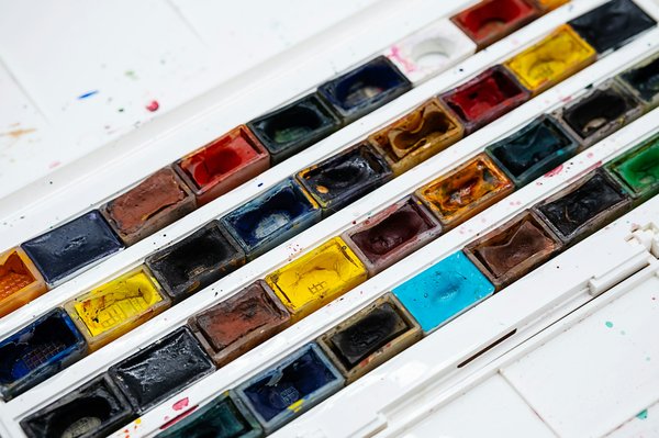 ¿Qué técnicas de aquarela son ideales para principiantes en la pintura?